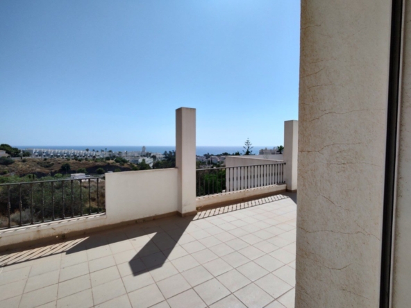 Villa for sale in Mojácar with 6 bedrooms, sea views, garage and terraces in quiet cul-de-sac