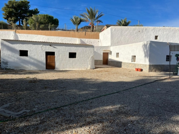 Authentic Country House for Sale in Cuevas del Almanzora